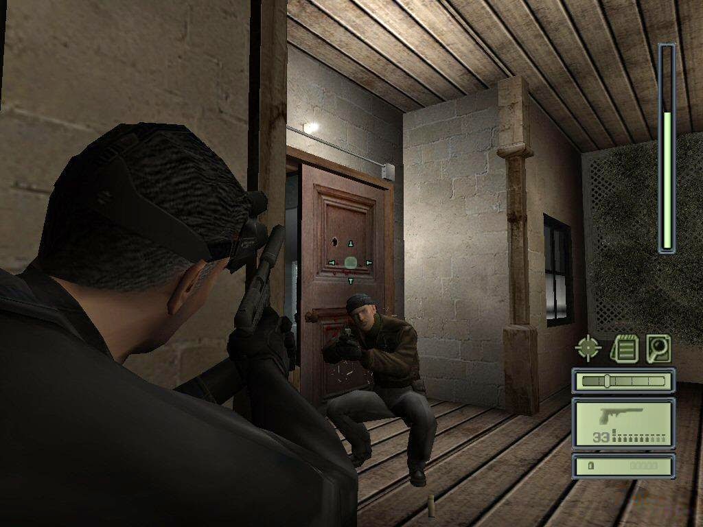 Скрыть игру том. Tom Clancy’s Splinter Cell 2002. Tom Clancy s Splinter Cell 1. Splinter Cell ps1. Сплинтер селл 2002.