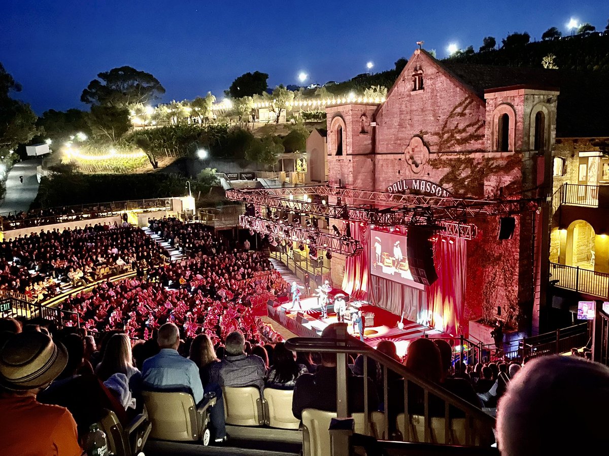 SaratogaInnCA's tweet photo. Unbelievable night of laughter for our guests! 😂
Thank you @MountainWinery …oh how you’ve been missed!
#stevemartin #martinshort
#comedian #concert #mountainwinery #innatsaratogaca #hilton #tapestrycollection https://t.co/GodtKSHXNF