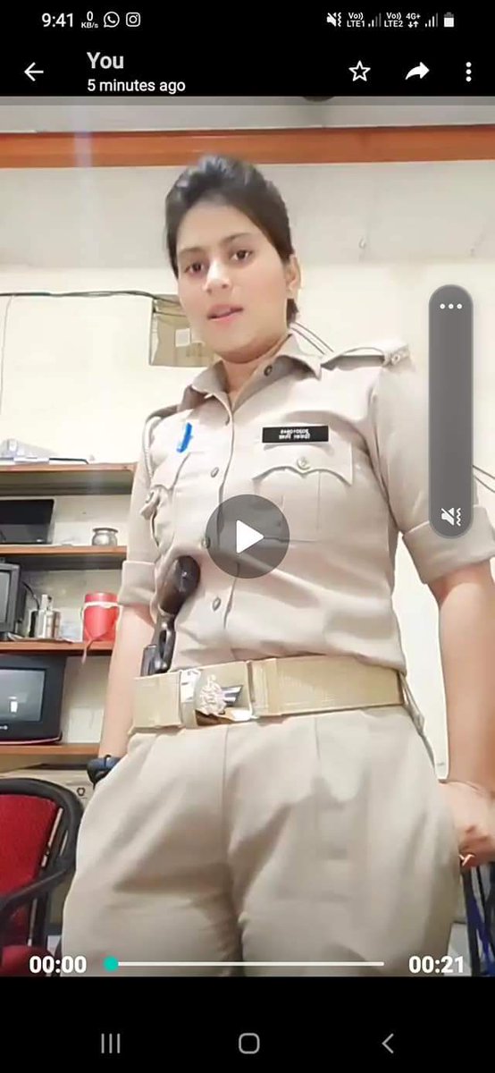 vivekkumar84's tweet photo. धन्य है @Uppolice के नियम कानून ?
एक सामान्य आरक्षी अगर अपनी कला का प्रदर्शन कर दे तो सीधे लाइन हाजिर ?
लेकिन अधिकारियों पर लागू नही होता ये कानून ?
@IPS_Association मौन रहता है जब राजपत्रित श्रेणी के पोलिस अधिकारी फिल्मों में काम करें,म्यूजिक अल्बम में नाचे ? तब गरिमा बढ़ती है😡 https://t.co/0QSSWeainJ