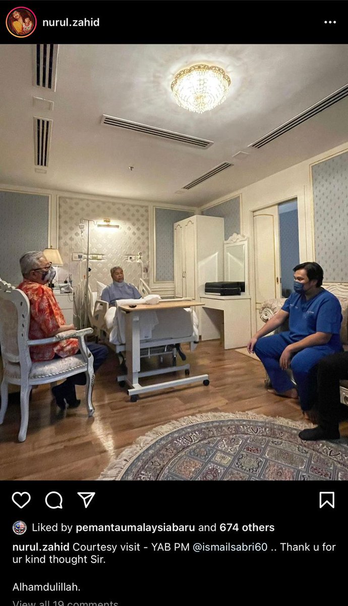 Sofiya_Salleh's tweet photo. Meskipun berbeza hujah, namum sikap ambil berat dan keutuhan setiakawan tetap menjadi pegangan PM kita. Tahniah DS @IsmailSabri60 dan speedy recovery DS @DrZahidHamidi !
#Merdeka21
#KeluargaMalaysia15
#PMPrihatin https://t.co/CXf0XkTLUI