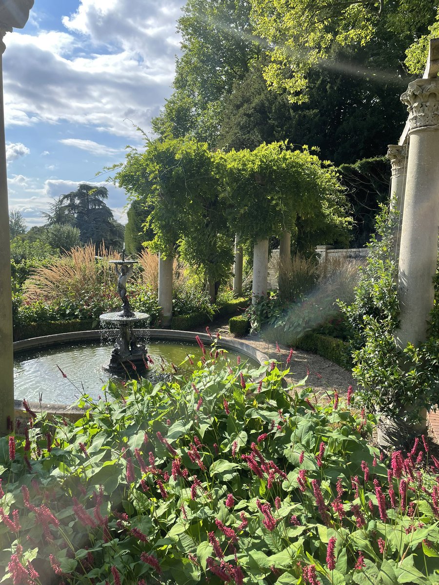 Come and see our beautiful Column Garden at Overbury Court designed by @jamesasinclair on our NGS open day this Saturday 28th August, open 11.00am to 3.00pm. #nationalgardenscheme #overburyestate #gloriousgardens #englishcountrygarden #summergardens