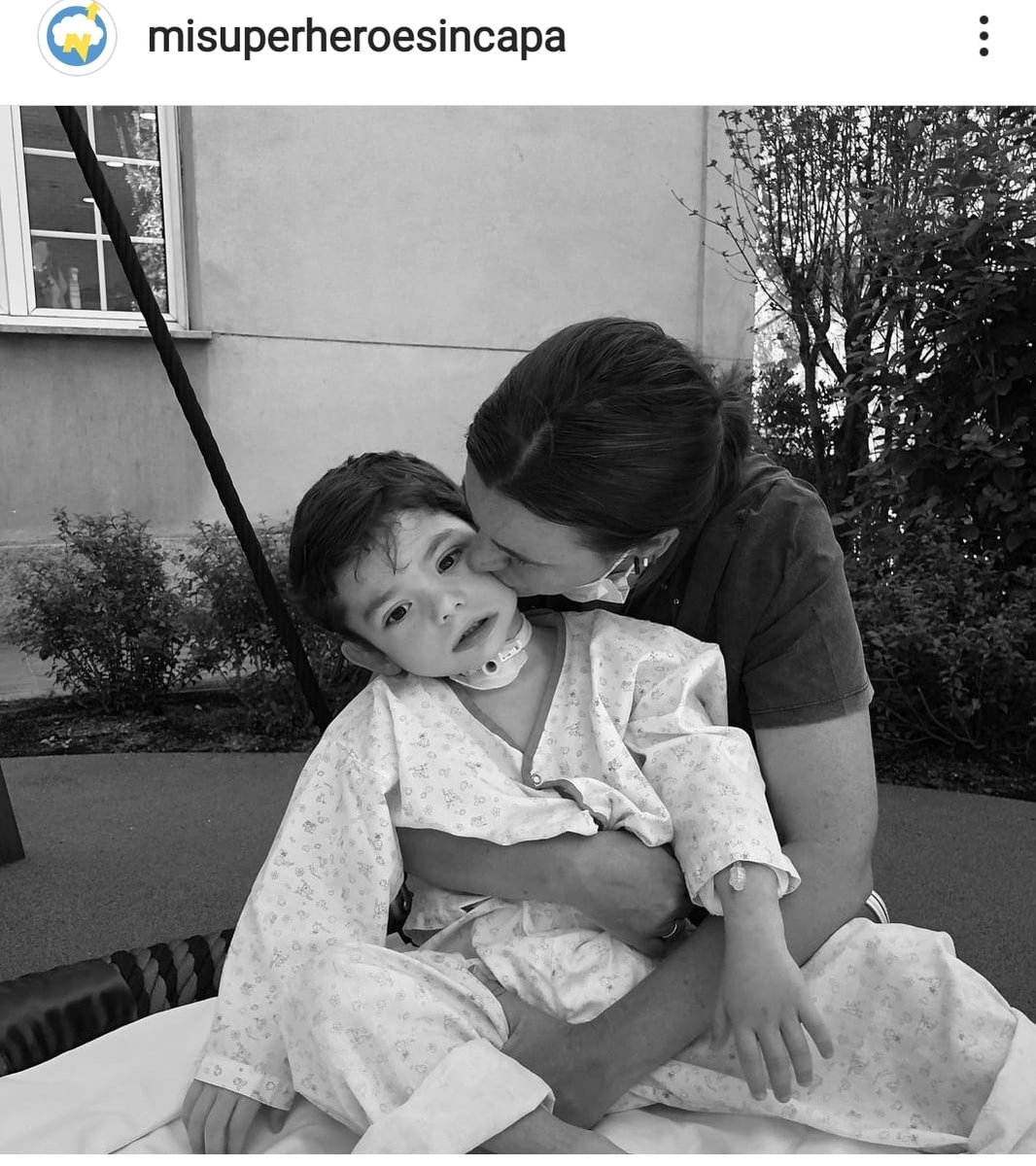 Hoy se ha ido directo al cielo Nachete, un enano con un corazón de un auténtico Titán. Su rara enfermedad (Ondine) no le permitía dormir sin estar conectado a una máquina, pero aún así siempre tenía cariño y sonrisas para todo el mundo. Mi apoyo a toda su familia, sois ejemplares