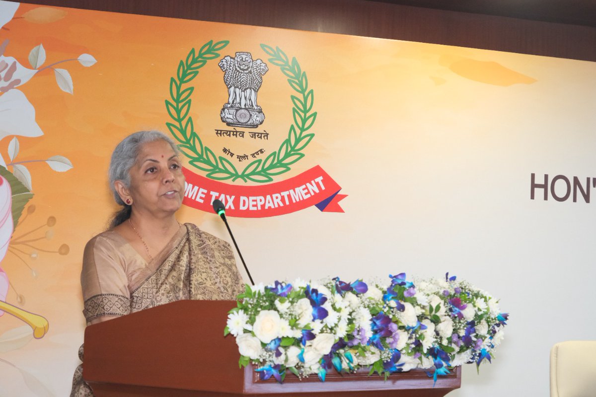 IncomeTaxIndia's tweet photo. Hon’ble FM Smt @nsitharaman addressed officers of Income Tax Deptt, Mumbai today, at Kautilya Bhawan,BKC, Mumbai. This was followed by an interactive session where there was an exchange of ideas, particularly with young officers on several aspects of the functioning of the Deptt. https://t.co/A6ul0Xjn8M