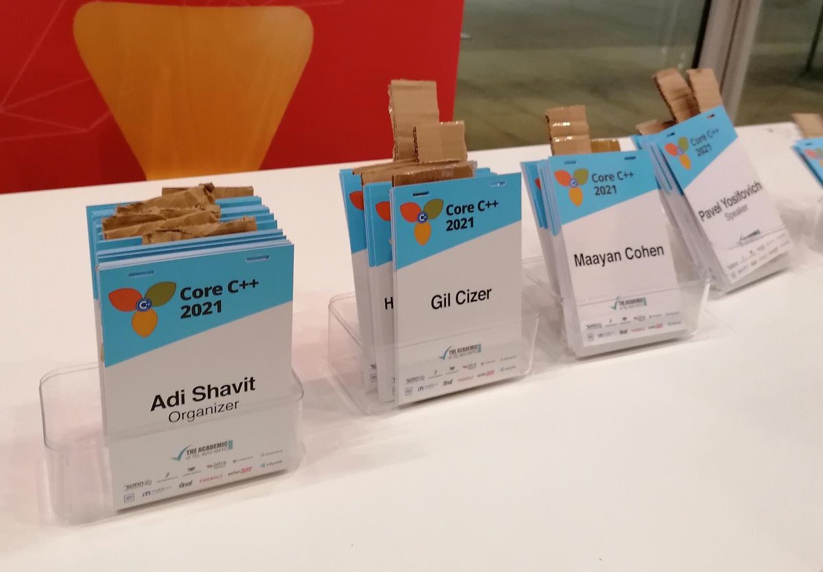 corecpp's tweet image. Everything is in place for tomorrow.
The halls, the chairs and even the badges are waiting impatiently for tomorrow morning. #corecpp2021