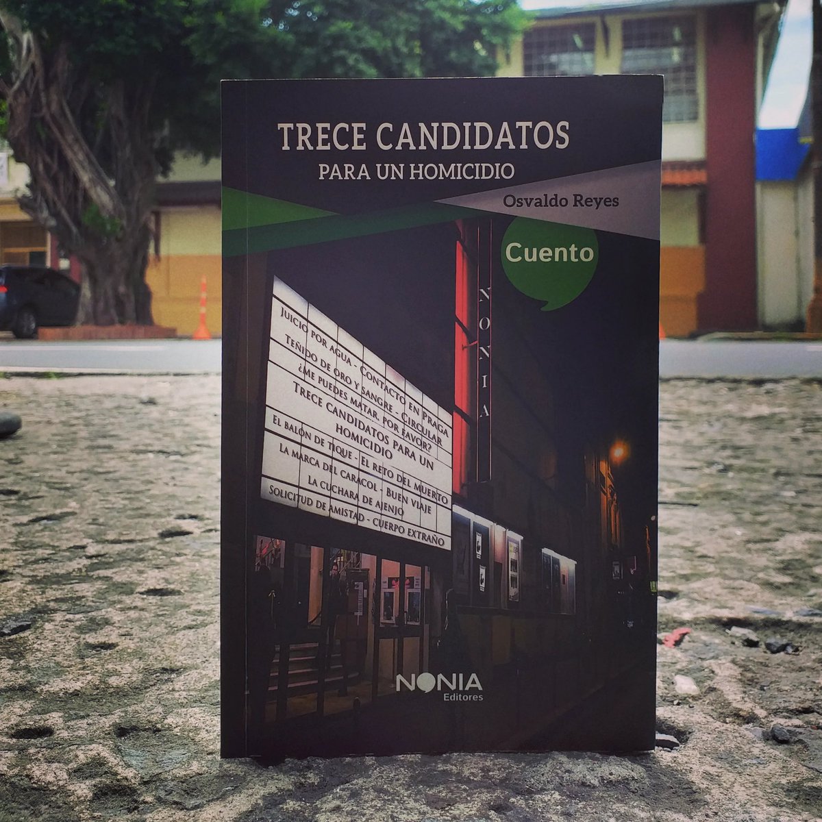 joanferros's tweet photo. #TreceCandidatosParaUnHomicidio 📓
#OsvaldoReyes ✒️
#lectura #libros #books #estoyleyendo https://t.co/FuuR29znHw