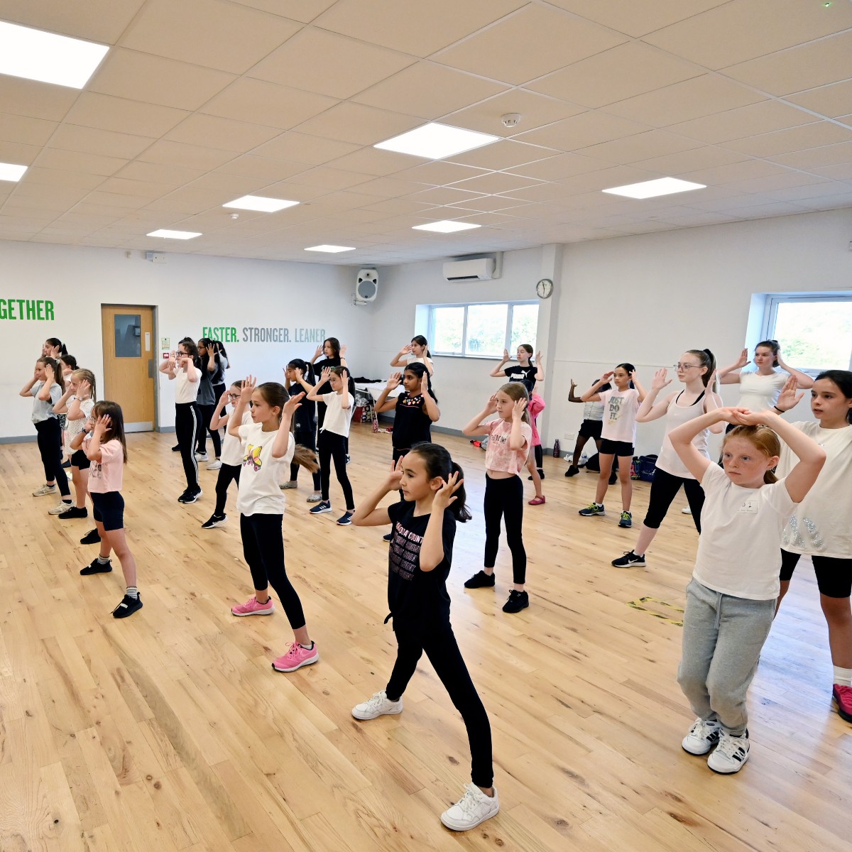 Better_Sutton's tweet image. Dance is back! We’re so excited to be launching a range of dance classes from September for 4-18 year olds. From 6th to 11th September 2021 RDI are offering a week of FREE taster sessions to try out our style of dances on offer. Find out more online: fal.cn/3hGB4