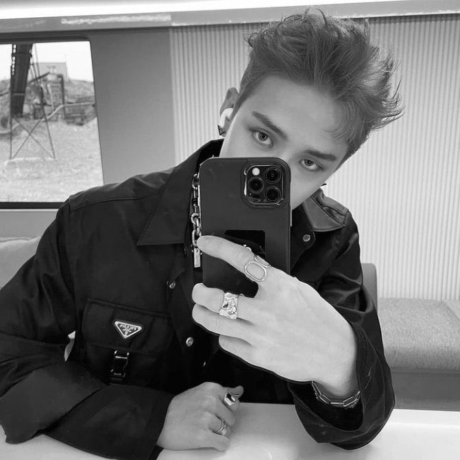 _rynsol's tweet photo. monochromatic dreams

#stayselcaday #BangChan #스트레이키즈  #StrayKids  @Stray_Kids https://t.co/zj1pjH44Z9