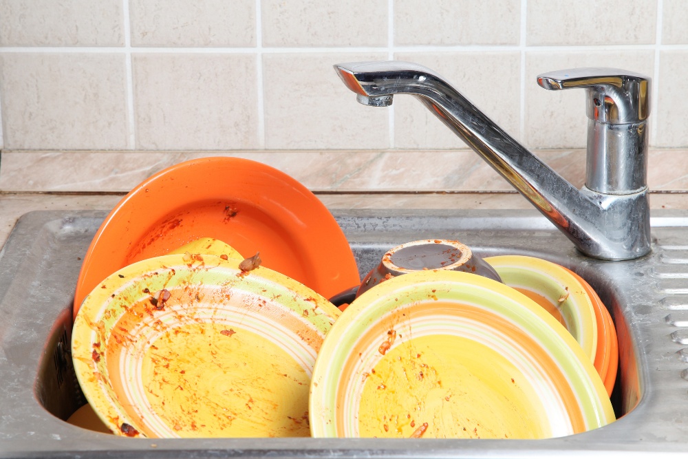 Back to the office shouldn't mean back to this... (cough, you know who you are.) 😵‍💫 Preorder the Tetra Countertop Dishwasher for your break room and be your office hero. 

bit.ly/2Wdzo5f 

#yourmommadoesnotworkhere #officehack #officehero
