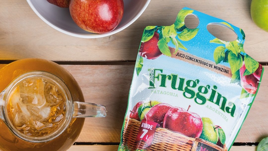 fruggina's tweet photo. Si te gustan las frutas te va a encantar Fruggina. Porque es manzana de verdad, pero en estado líquido. Sin azúcar agregado ni colorantes.

#JugoDeManzana #JugoNatural #SinColorantes
#SinTACC #FrutaParaTomar #FrutaLíquida
#JugoSaludable #Argentina #Patagonia #RioNegro
#Naturaleza https://t.co/D33pwGFhWF