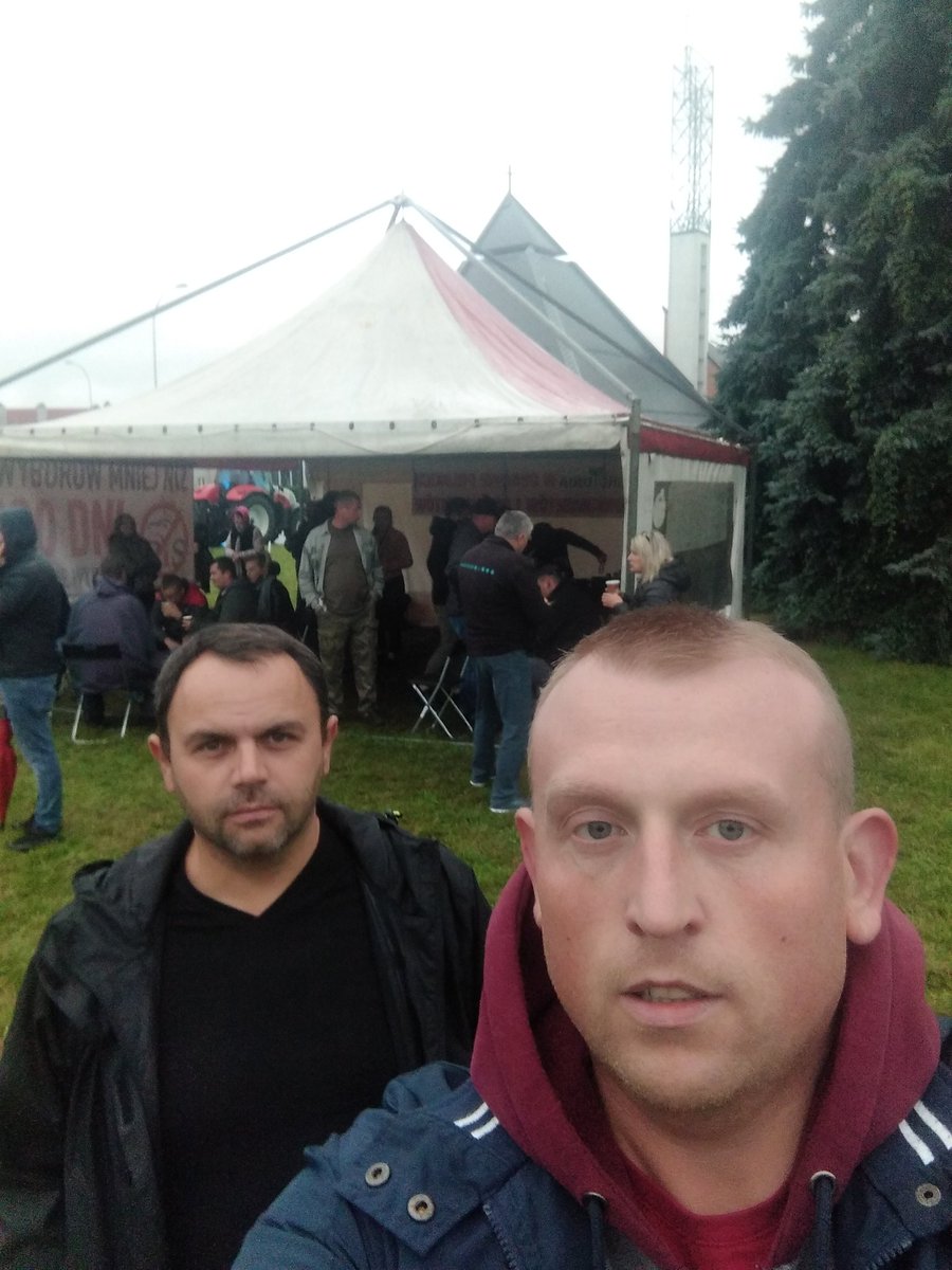 Tomasz Buczek tweet media