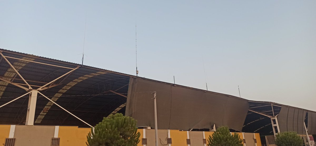 Antenlerimiz de istasyonumuzun tepesinde yerini aldı. Çok yakında <a href="/aydintrac/">TRAC Aydın</a> istasyonu açılışını yapacağız.