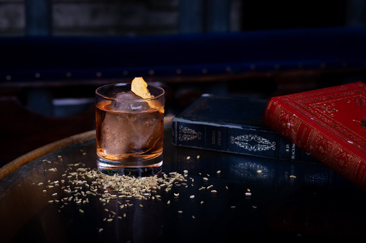 LookingGlassE2's tweet photo. A drink that’s spelled sexy? 

Gentleman’s Whiskers 
Roasted Apple @BuffaloTraceUK Bourbon, homemade Fennel Vermouth, Pisco, Dom Benedictine &amp; bitters 💫 https://t.co/IEf0K2Sc2z