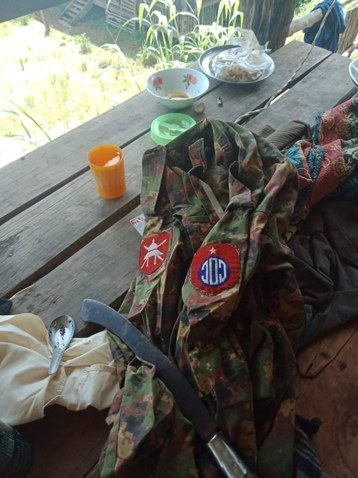 SAC Junta raided Chan village,Mindat tsp.SAC Junta Forces raided many villages in Mindat,stormed and destroyed houses and vandalized properties,civilians can’t use them such as burning down all bags of rice of villagers. #Aug24Coup #WhatsHappeningInMyanmar