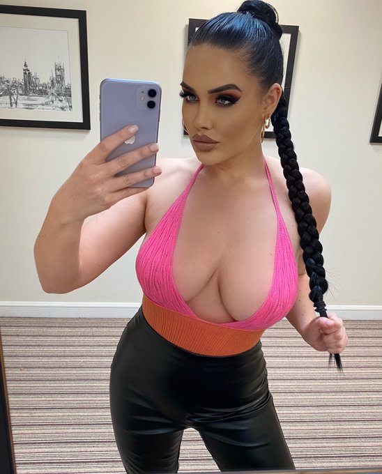 Who&rsquo;s a fan of leather leggings??? 🤪 https://t.co/Vz0b0bMDdE<a href="/tag/findom"class="tags"><span>#findom</span></a><a href="/tag/paypig"class="tags"><span>#paypig</span></a><a href="/tag/cashapp"class="tags"><span>#cashapp</span></a><a href="/tag/bigboobfanatic"class="tags"><span>#bigboobfanatic</span></a><a href="/tag/god"class="tags"><span>#god</span></a>
