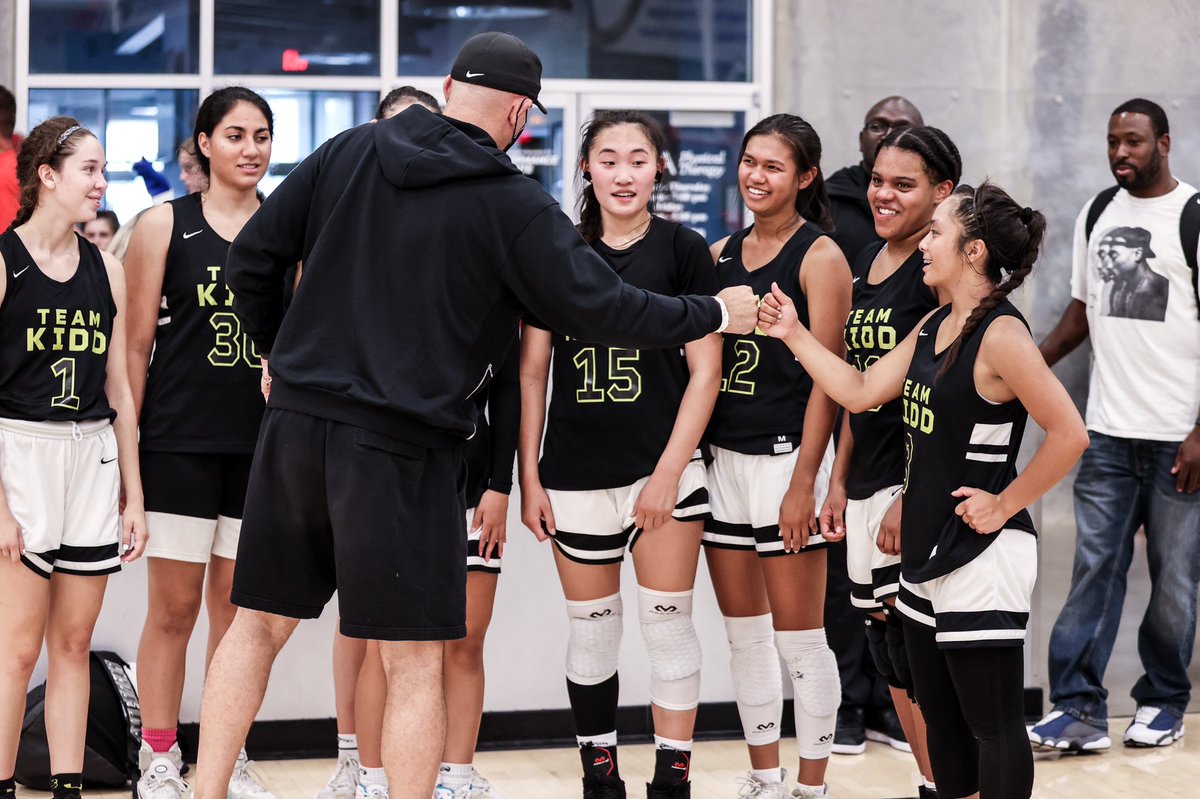 So proud of all these girls for their play this weekend @PRIMEeventbball. <a href="/TeamKiddNorCal/">Team Kidd</a> took the 17U title and <a href="/JKSelectGbb/">Jason Kidd Select GBB</a> made it to the 16U championship. Great job, all of you! The future of women's basketball is so bright! 🏆🏀👏