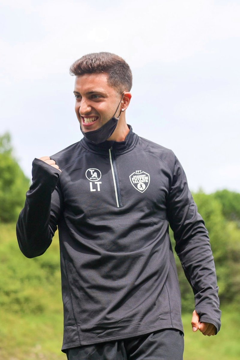 Uno di Noi!!! 🐲  Una temporada més, Leo Tilve dirigirà el Juvenil A. Molta sort Mister!!! #lacasadelfutbolfemení #CESJ
