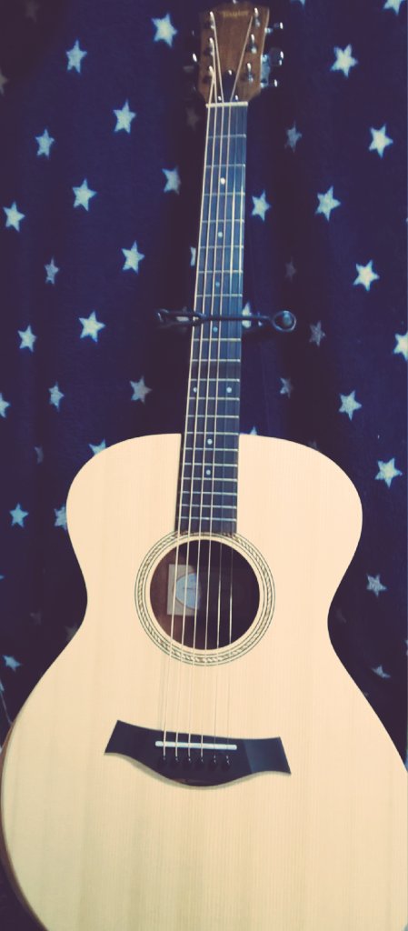 Lock6161's tweet photo. #Taylor #Academy12e
私のギター🥰
仕事行かなきゃ…触ってたい🥺
#脇山恵太 #シータ を弾き語りするんだ🤗
https://t.co/qAPUARSRCt
夢の1つなのだ✊
私の始まりの歌、シータ。
詩の世界のきっかけになった曲。
行ってきま~す…🥱 https://t.co/98OznoY3fM