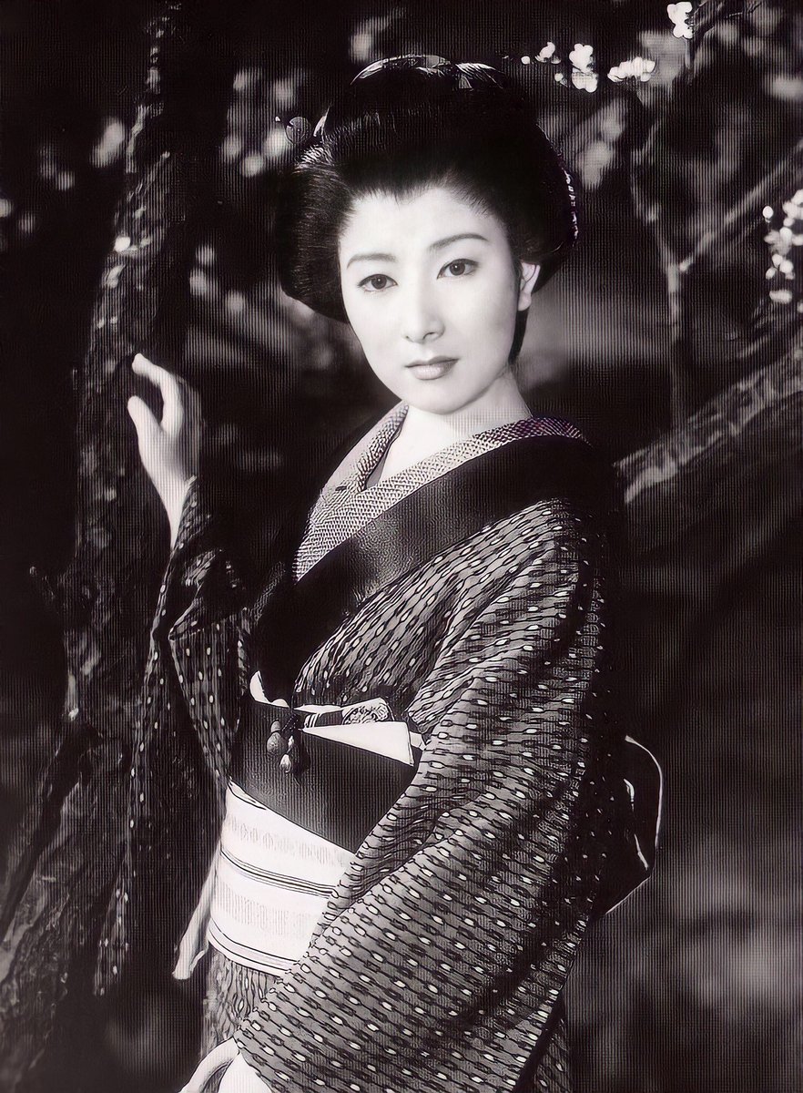 山本富士子