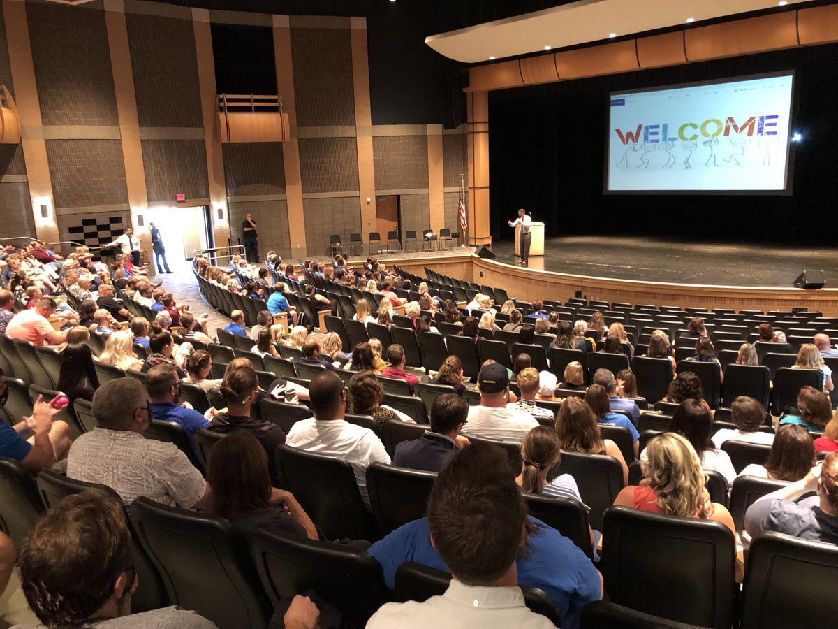 RockyStamos1's tweet photo. Great opening day kickoff! #plainwellms #plainwellschools #relationshipsfirst https://t.co/6yLoaat4up