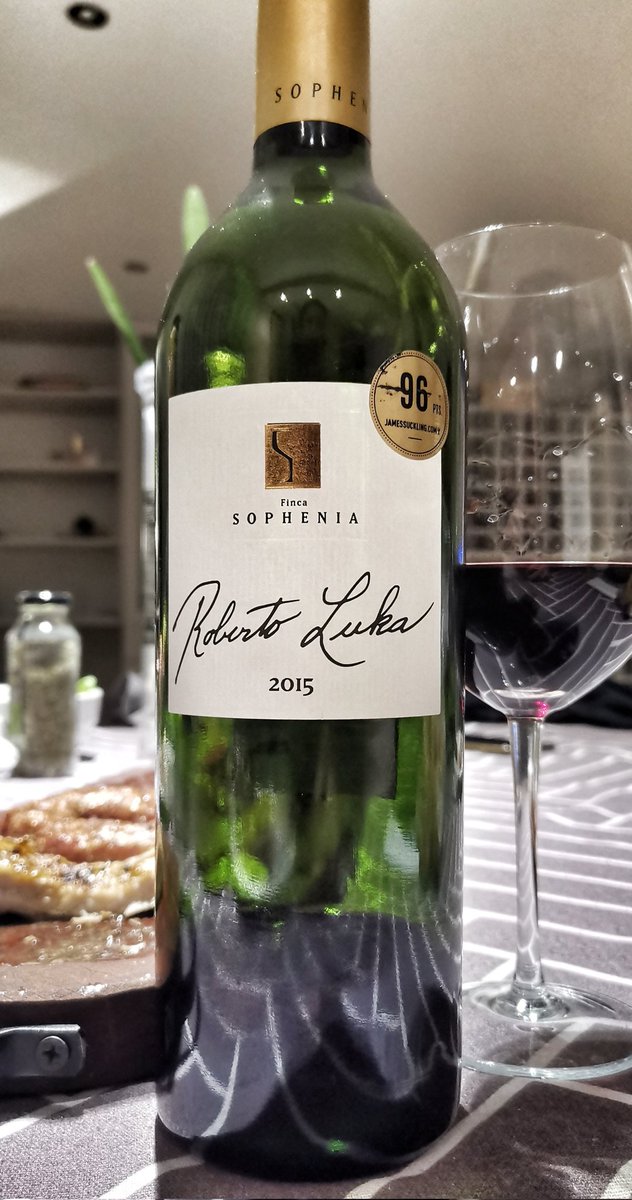 Me había olvidado lo bueno que estaba!!
#RobertoLuka <a href="/FincaSophenia/">Finca Sophenia</a> Vinazo!