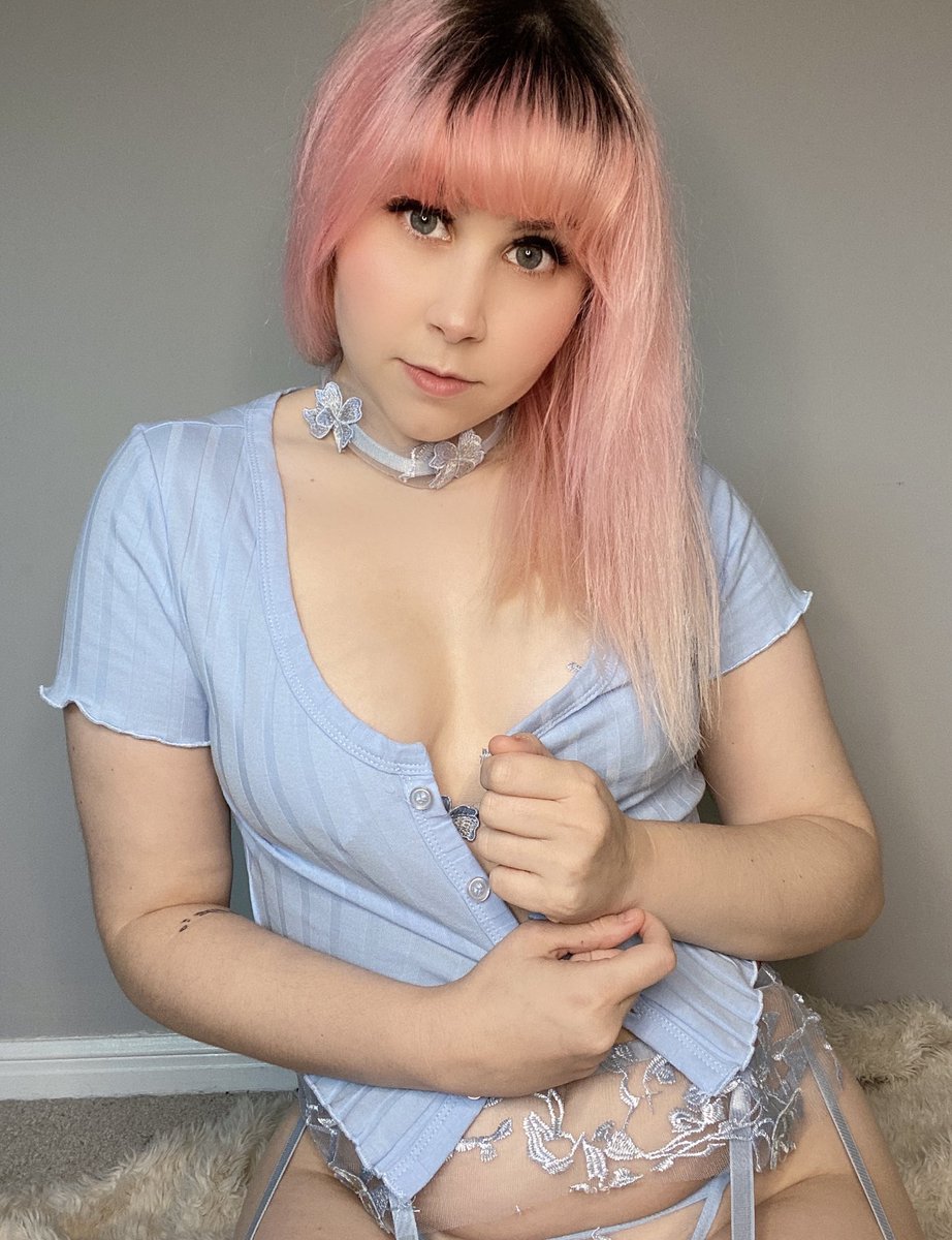 HaleyBaby✨ on X: Making the switch! Bye bye Onlyfans and hello to  FANHOUSE! Super excited to start a new journey over on fanhouse! Continuing  my old content from OF and including NEW