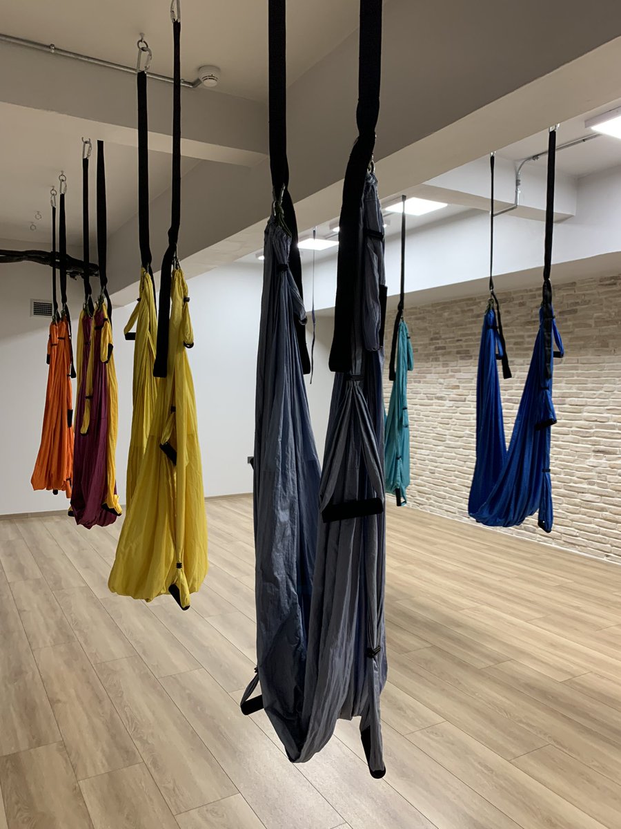 faridaelchuzade's tweet photo. Here is what I’ve been up to today. I started Fly Yoga finally 🧘🏻‍♀️🤸🏻‍♀️😆 Have you ever tried #flyyoga or also known as #swingyoga ? 💆🏻‍♀️ https://t.co/PgyoiH7WKa