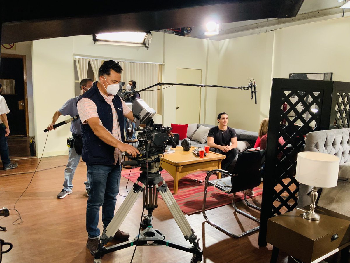 CeaTelevisa's tweet photo. La clase taller de tv les proporciona herramientas y técnicas de actuación a nuestros alumnos para ponerlas en práctica en el mundo laboral. 

#TalentoCEA #CeaTelevisa #TalentoConPasión #EscuelaDeActuación https://t.co/SMHtBPNqr2
