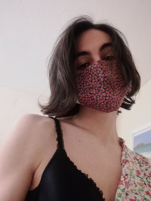 1 pic. I've tried to crossdress as a girl idk, thoughts maybe?
#Femboy #Crossdresser https://t.co/zC