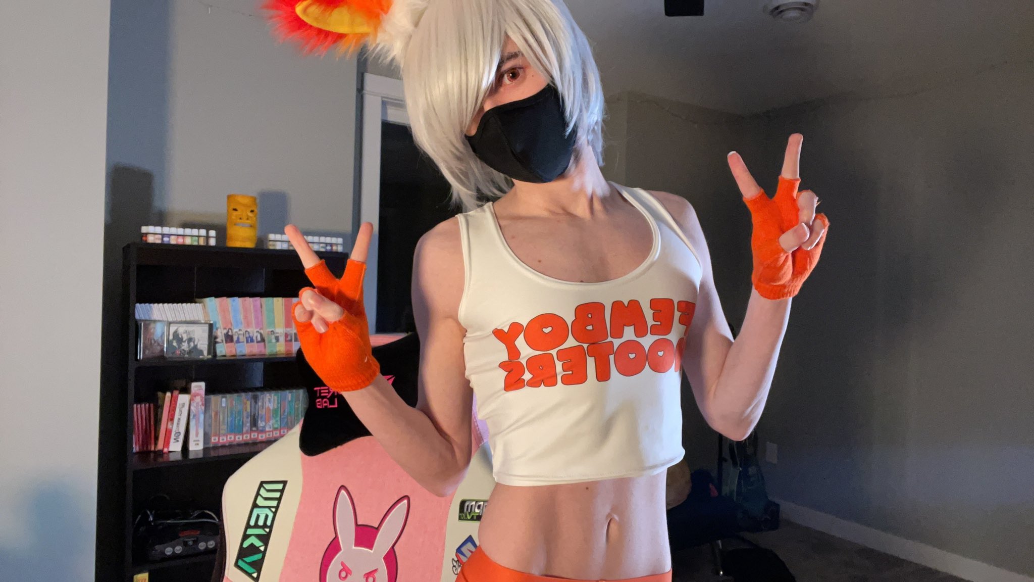 “This is my application to Femboy Hooters! 