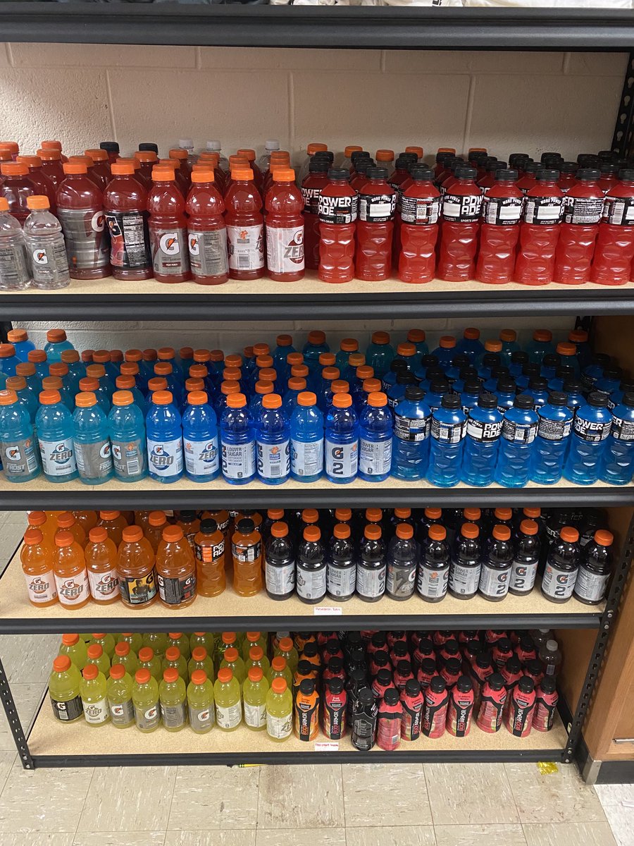 CC_Football308's tweet photo. Thanks to everyone who came out to support us on Friday evening. The guys will enjoy these after our games on the road! #ccbison https://t.co/WdbyuVmdNE
