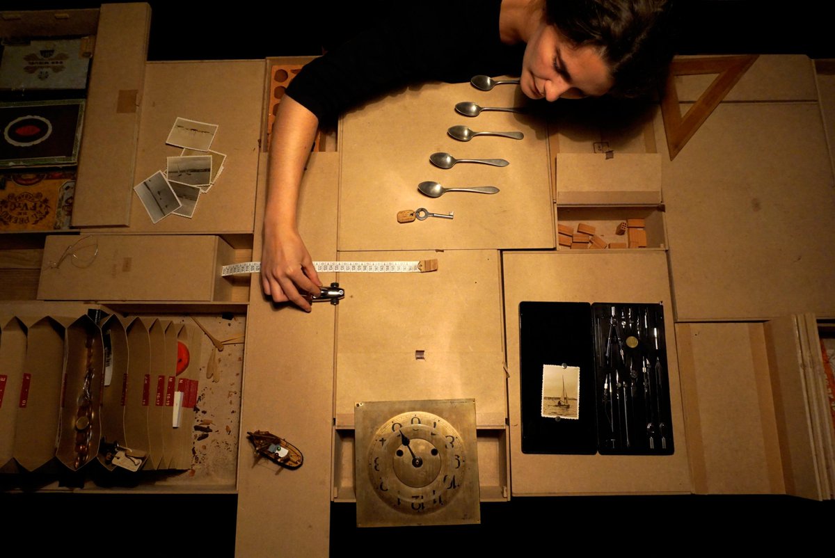 LPATemudas's tweet image. Otro de los espacios que dará vida a los diferentes formatos artísticos este #LPATemudas21 será @ThePaperClub. Aquí podremos disfrutar de⤵️
🔴 Compañía Javier Aranda con Vida. 
🟠Andrea Díaz Reboredo con M.A.R. 
🟡Cía. El Patio con A mano. 
📣📣lpatemudasfest.com/es/entradas-20…