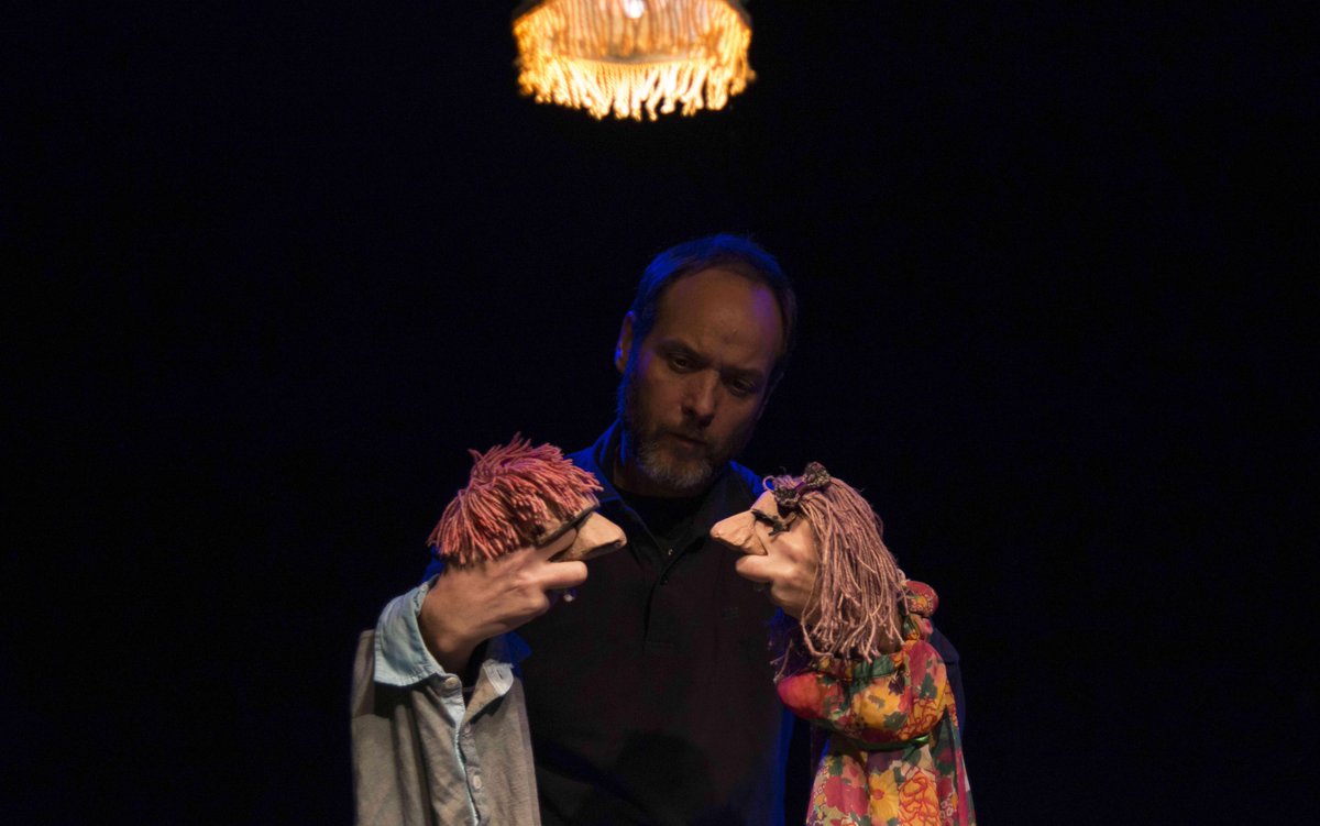 LPATemudas's tweet image. Otro de los espacios que dará vida a los diferentes formatos artísticos este #LPATemudas21 será @ThePaperClub. Aquí podremos disfrutar de⤵️
🔴 Compañía Javier Aranda con Vida. 
🟠Andrea Díaz Reboredo con M.A.R. 
🟡Cía. El Patio con A mano. 
📣📣lpatemudasfest.com/es/entradas-20…