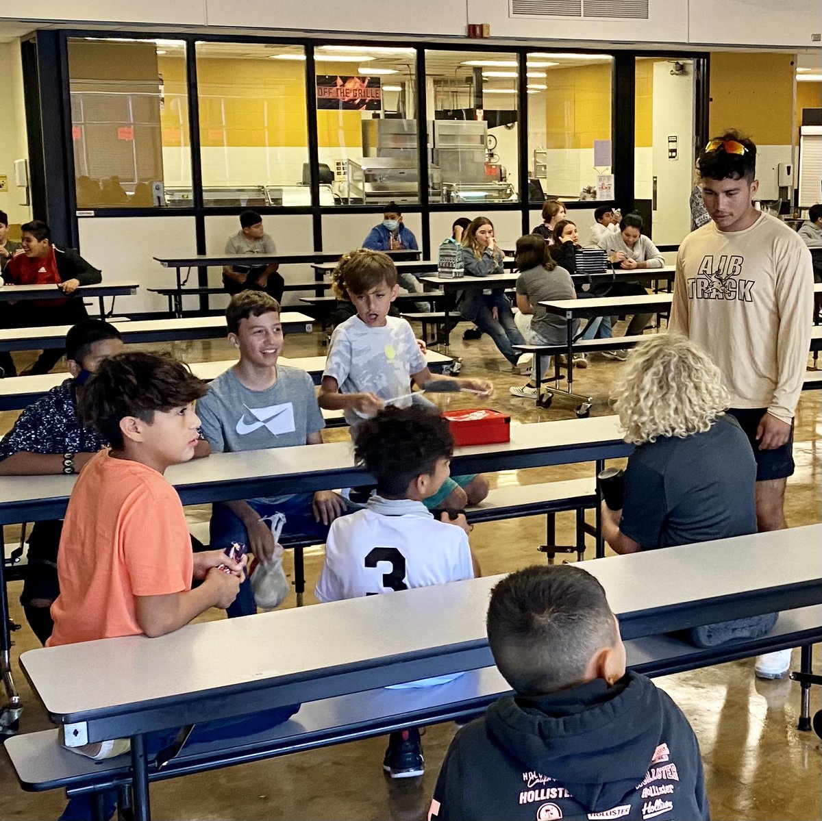 AJBriesemeister's tweet photo. @AJBriesemeister Boys Coach, Rolando Garza, checks in on students during 7th grade lunches today! #CoachingCharacter #RelationshipBuilding #AJBisThePlace2Be https://t.co/TNSNNA5HSB