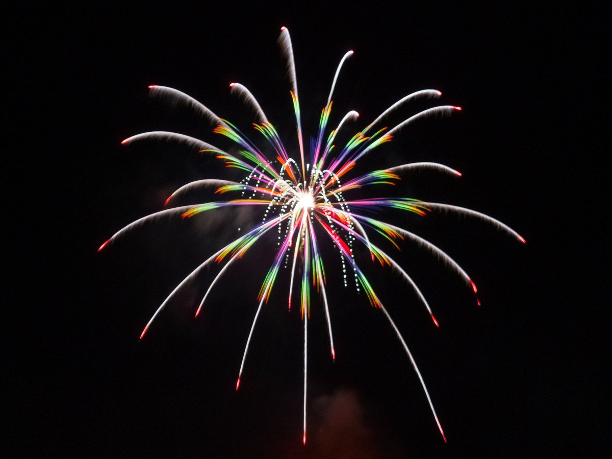 しおるん 退院 バーチャル花火 Shiori Shiorun Twitter