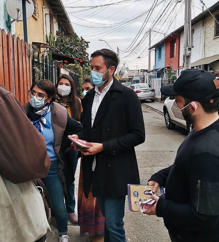 ComunesQN's tweet photo. @JPSanhuezaT 💚
¡Y... SEGUIMOS! Ayer inscribimos mi candidatura a Diputado por el #Distrito9 (Quinta Normal, Cerro Navia, Lo Padro, Huechuraba, Recoleta, Independencia y Conchalí) por @comunescl y @AdignidadCL ✌🏽 https://t.co/ewrbBAVvtn
