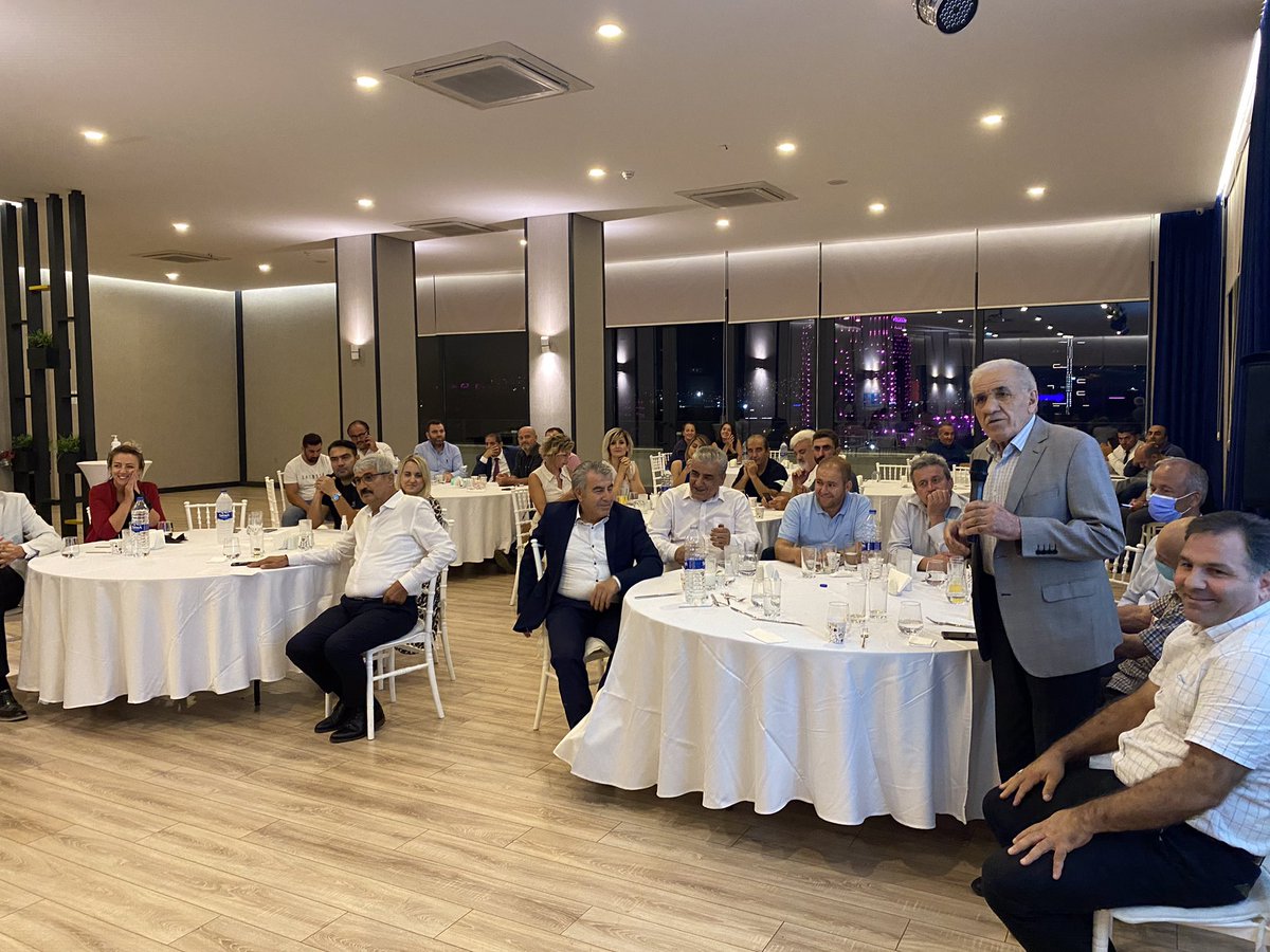 Haftalık olağan ilçe yönetim kurulu toplantımızı İl Başkan Yardımcımız Sn. Nail Kocabaş ve Bölge Başkanımız Sn. Feyim Özçelik ile Meclis Üyelerimizin katılımlarıyla, İlçe Başkanımız Veysel Güldoğan’ın yönetiminde gerçekleştirdik. ⬇️