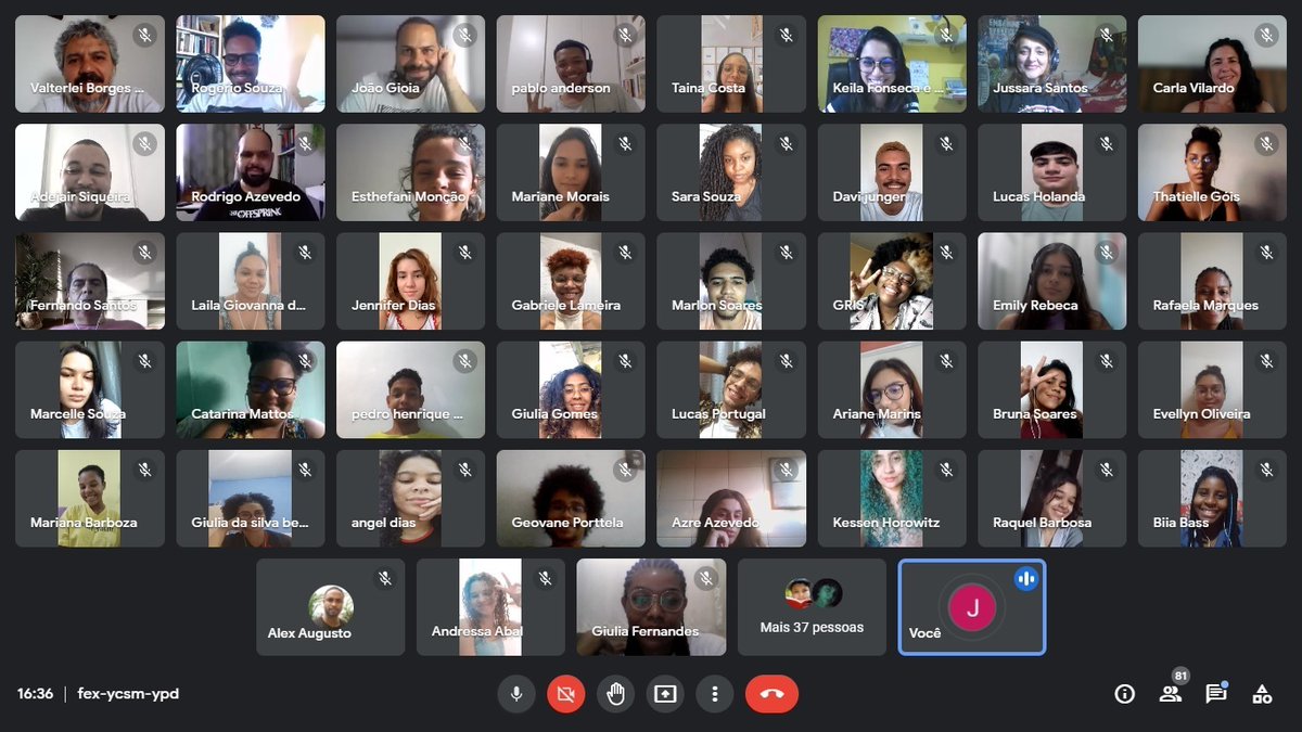 Começamos hoje um novo e diferente ciclo de formação: 123 alunos, alunas e alunes vão participar dos cursos on-line que a Spectaculu oferece até dezembro. Bem-vindos, bem-vindas e bem-vindes neste novo semestre, que já chegou cheio de aprendizado!