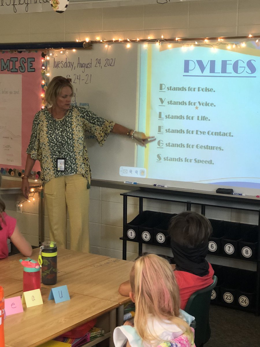 3rd graders learning PVLEGS and Connections from the very best!  <a href="/kirossetter/">Kate Rossetter</a> thanks for being awesome!  Can’t wait to start using it tomorrow!  <a href="/HowellMISchools/">Howell Schools</a>