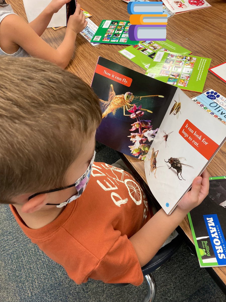 MrsLansdell's tweet image. We can read by yourselves 💁🏽‍♂️ AND with a partner 💁🏻‍♀️💁🏼‍♀️! #learningroutines #readers #TCRWP #FCEfish #StrongerTogether @FCEhse