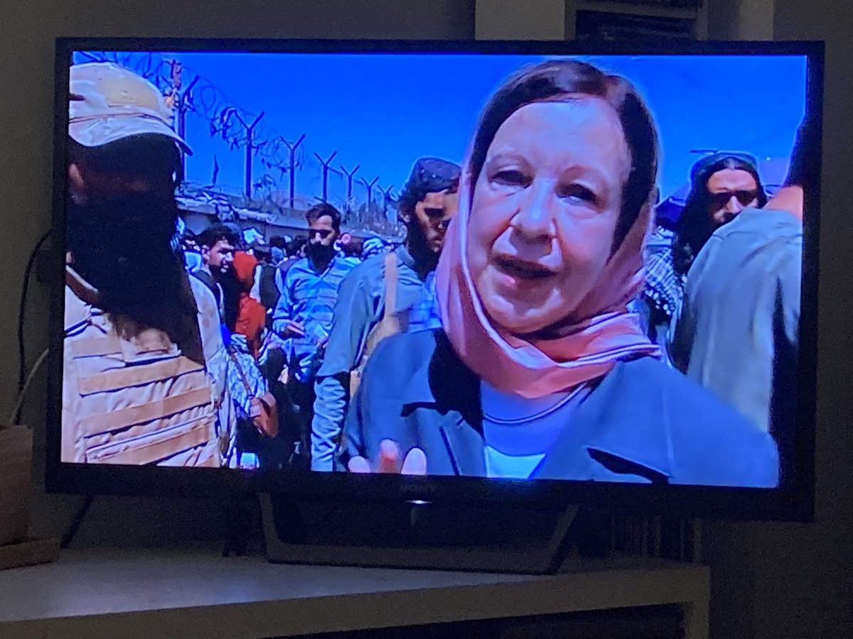 Lyse Doucet. What an incredible journalist.  Brave. Getting the important stories out whilst in an environment so hostile to women. 

#lysedoucet 
#afghanistan 
#BBCNews