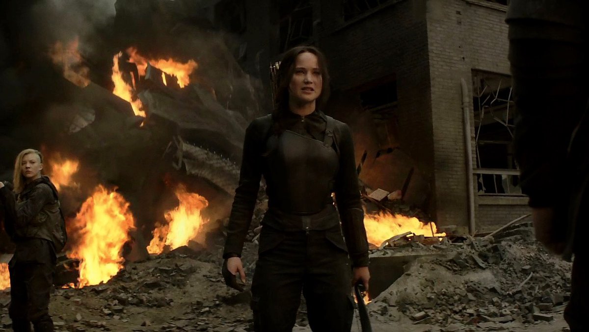 infamousmargot's tweet photo. cinema peaked with the hunger games https://t.co/s0FOhaGsEU