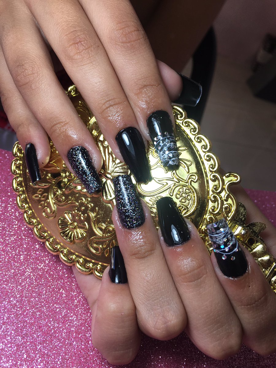 Gabiizinha2004's tweet photo. 0,00$ p dar RT no trabalho da amg aaq
Mas informações me chamem na dm 💅❤️🥰 https://t.co/wqHkpsjDZ8
