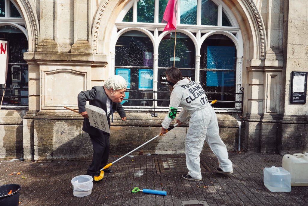 Fake Boris outside @Barclays today with XR Carmarthen  @XRCardiff @XrCymru @ExtinctionR #ClimateEmergency #ClimateCrisis #ClimateAction #globalwarming #BarclaysBank #fosilfuel #BorisJohnson #inthistogether @guardian @dpcarrington 🏴󠁧󠁢󠁷󠁬󠁳󠁿