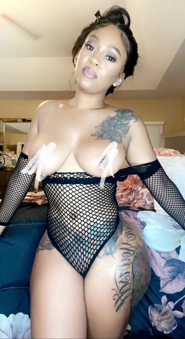 Hey guys so I&rsquo;m giving you a $5 Special follow me on https://t.co/usO1oXjHBw https://t.co/868qwRAfCp<a href="/tag/onlyfans"class="tags"><span>#onlyfans</span></a>