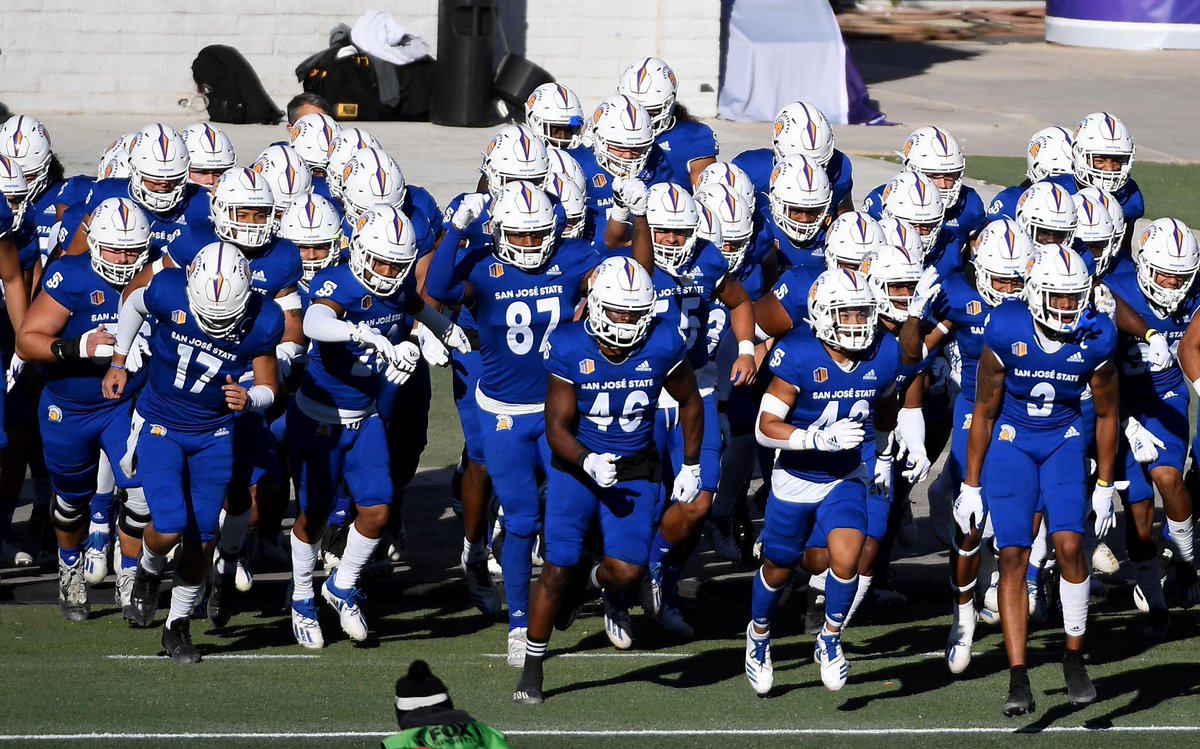marquisg02's tweet photo. After a great conversation with Coach Eric Scott, I am humbled, honored, and grateful to have received my second D1 offer from San Jose State University.🟡🔵#sanjosestatefootball @premiumsportsla @NadeFootball @SanJoseStateFB @GregBiggins @Tarek_Fattal @247Sports 
@Rivals https://t.co/jdKjlwlgIP