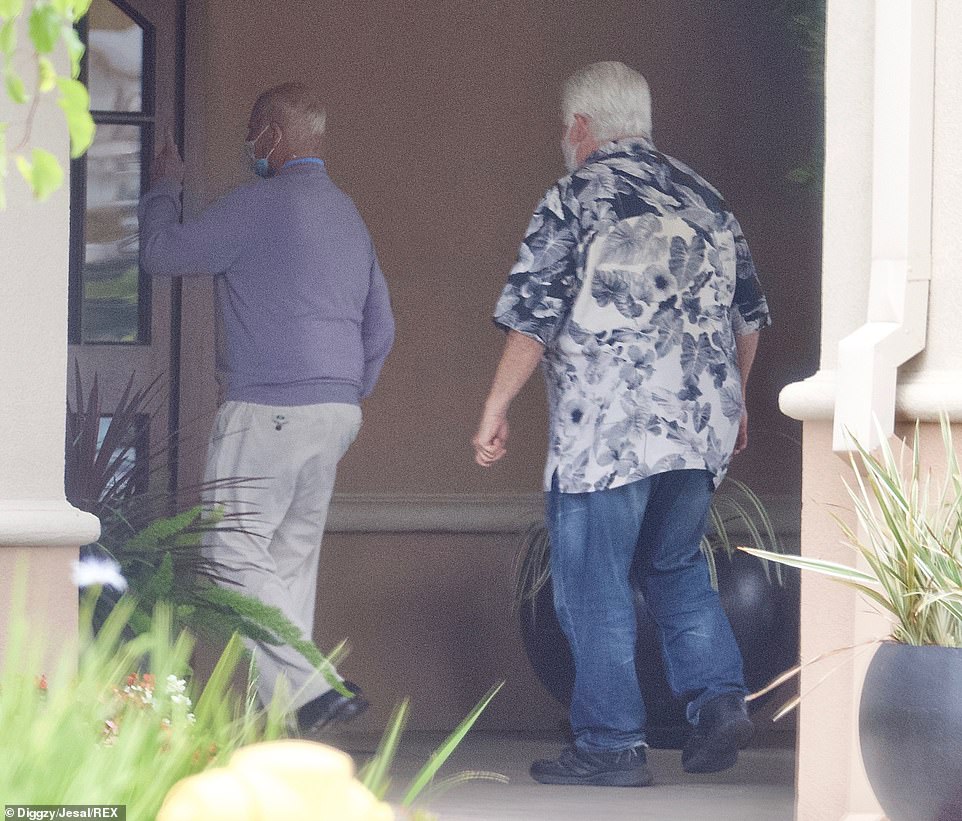 RonaldRichards's tweet image. No bags, scripted photo opp., "exclusive" story, no notice, something isn't adding up.  We should have an update by tomorrow.  #girardifraud  Stay tuned...