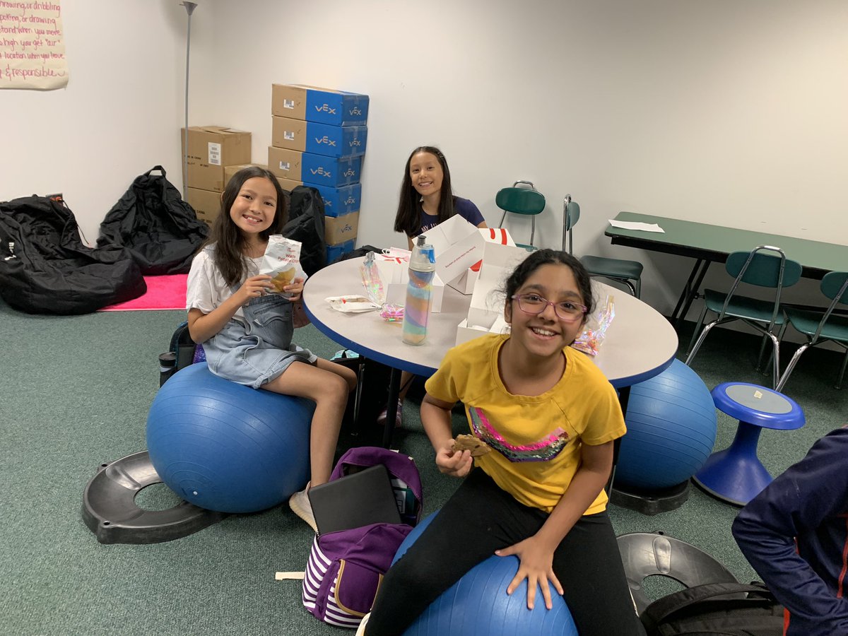 Thank you <a href="/CfaSl/">CFA Southlake</a> for sponsoring our new student luncheon! The students felt so loved and welcomed to <a href="/EubanksDragons/">Eubanks Intermediate</a>. We had a blast getting to eat yummy food and make new friends!