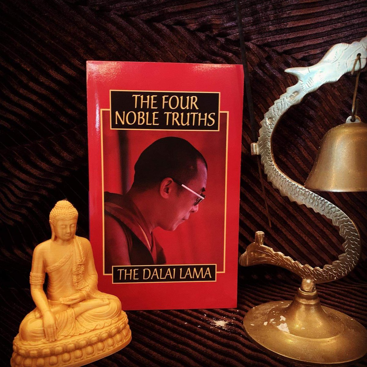 RomarinCorbeaux's tweet photo. Thinking and ideas are encouraged here at RC.
.
.
#romarincorbeaux #rosemaryandcrows #metaphysical #momandpopbookshop #dalailama #fourtruths #buddhism #annistonalabama #calhouncountyalabama https://t.co/nn09wRM0mU