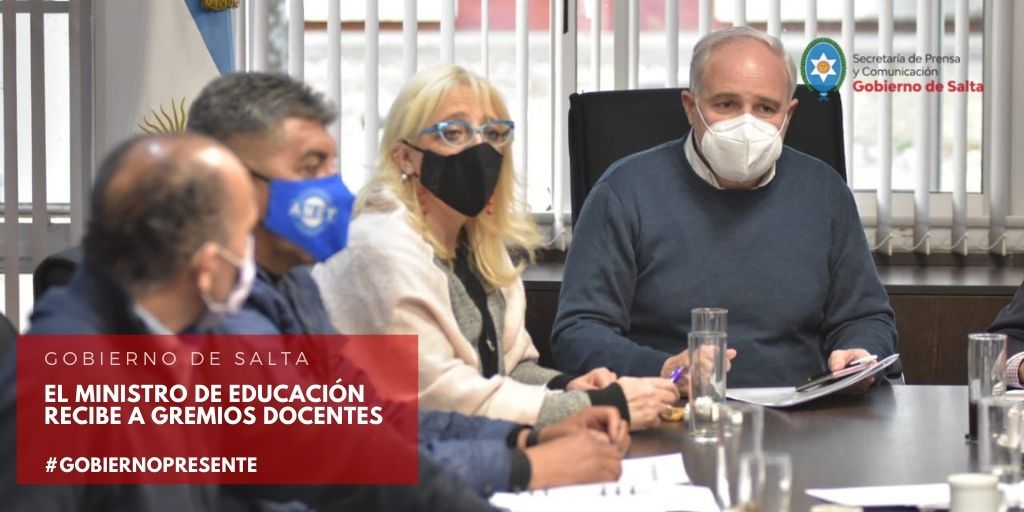 SDCSalta's tweet photo. #Ahora el ministro de Educación, @matiascanepa recibe a representantes de gremios docentes, en Casa de Gobierno.

#Salta #GobiernoPresente https://t.co/RnQMBOwVmA