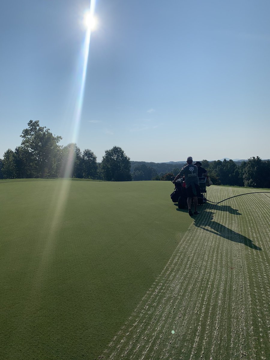 TurfPalmetto's tweet image. Cliffs of Keowee Falls was beautiful today. Hot 🥵 but beautiful to work on. Big thanks to Jim Evans for having us again. The staff here was awesome! 🇺🇸🇺🇸🇺🇸🔥🔥🔥